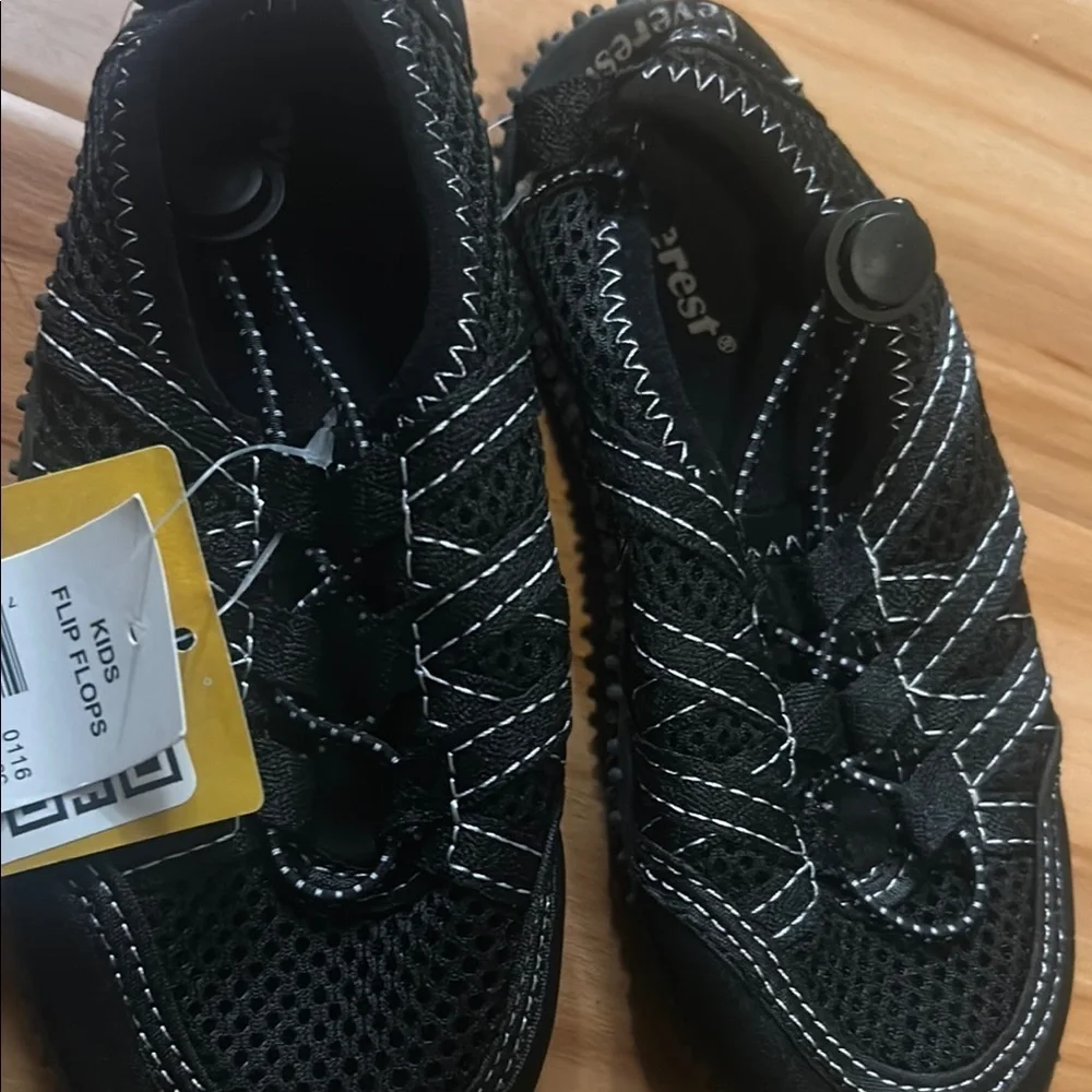 Black and White Water Shoes with Breathable Mesh